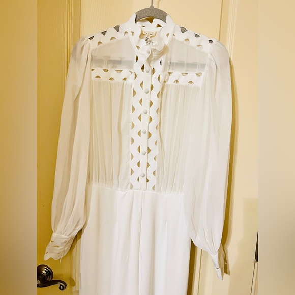 THE SANG stark White Jumpsuit. Size MEDIUM. NWOT. Xtra buttons Attached. - Picture 2 of 13
